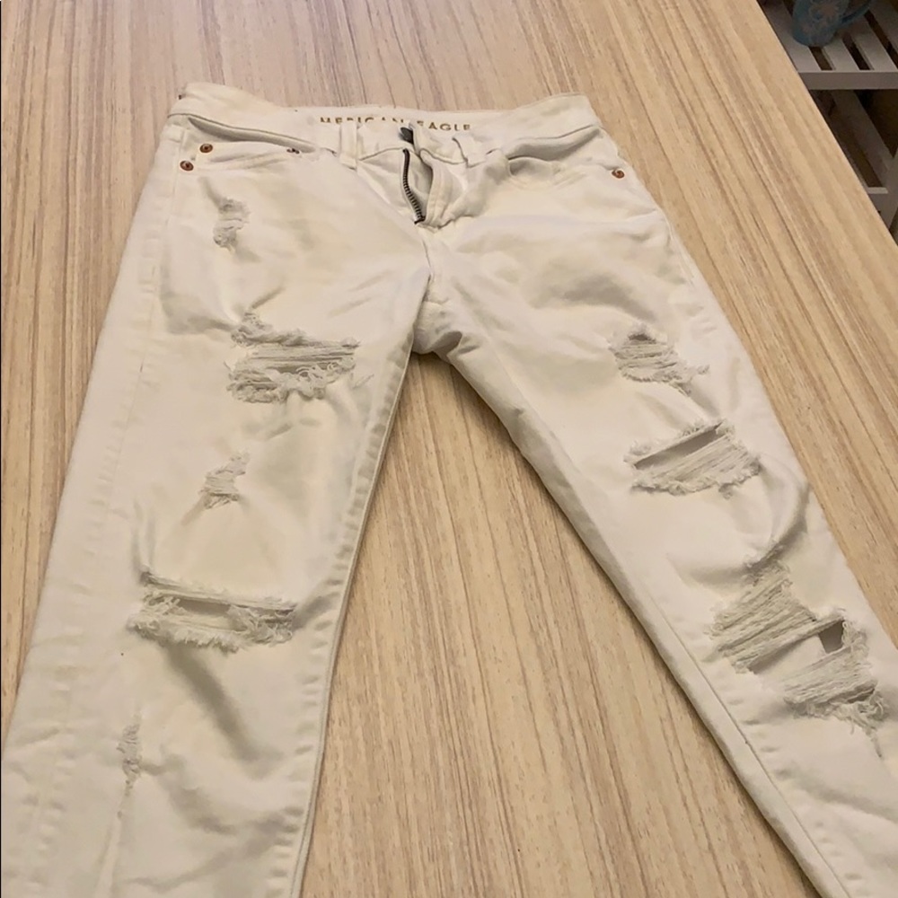 American eagle white ripped skinny jeans